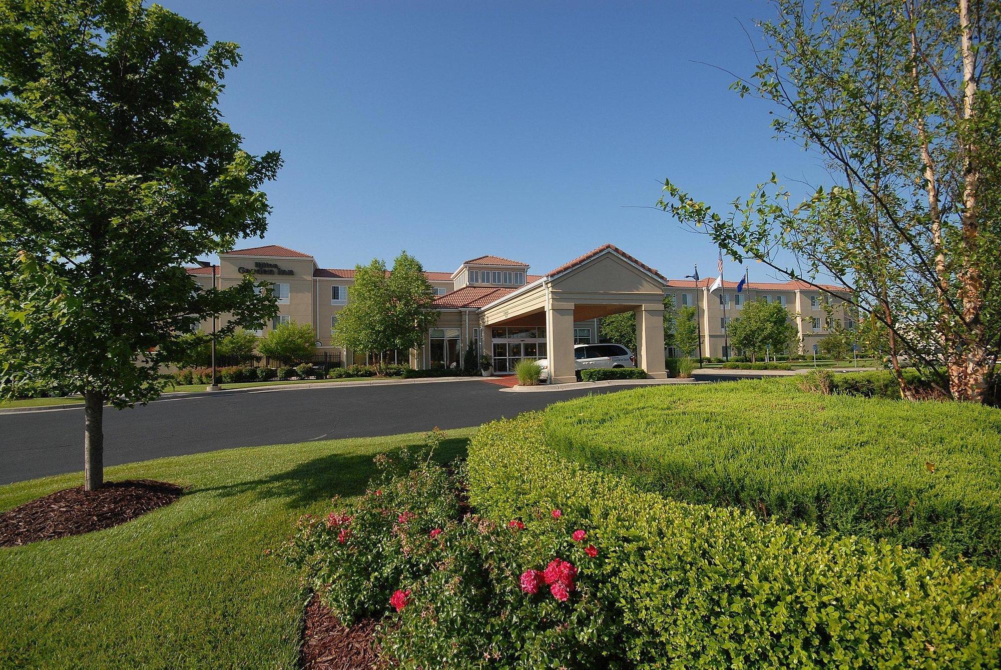 Hilton Garden Inn Wichita Exterior photo